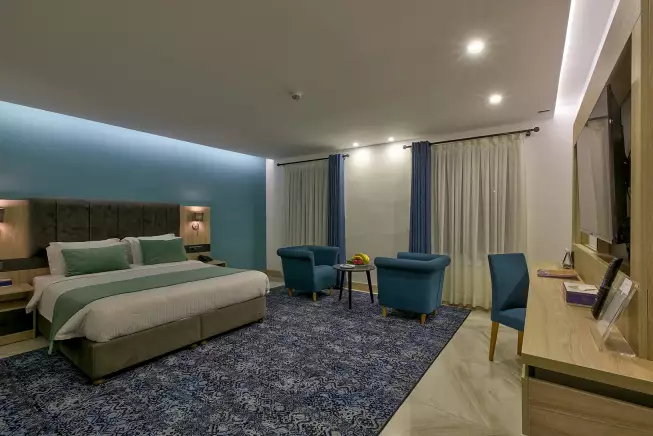 Alibaba https://cdn.alibaba.ir/ostorage/hotel-accommodation-images/68f34fce42794e78685ebd70_کانکت (1).webp